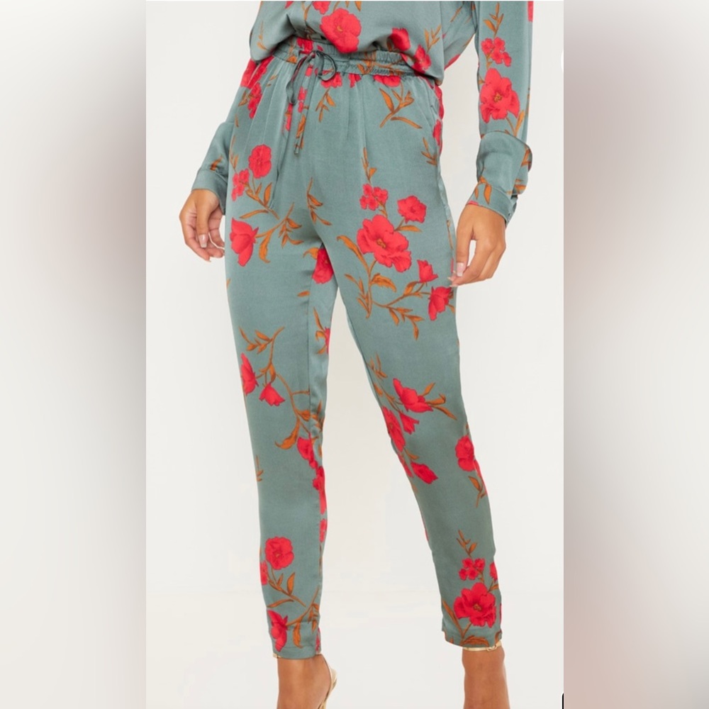 Green Floral Print Cigarette Pants